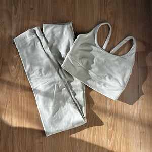 Set Active Beige Set